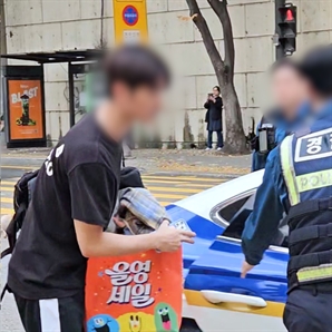 [영상][수능 현장] '수험생 로켓배송'…시험장 앞 순찰차 러쉬