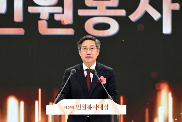 방문신 SBS 사장이 ‘제28회 민원봉사대상 시상식'에서 축사를 하고 있다. /사진제공=SBS