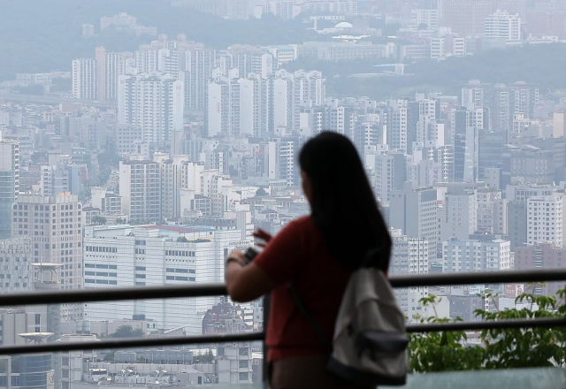 서울 시내 아파트 전경. 뉴스1