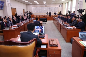 巨野, 감사원장 탄핵 추진하더니 '탄핵 추진' 반발 검사들 감사 요구