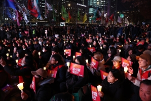 “총칼로 국회를 난자…민주주의라는 교실 무너졌다” 교육계서도 한목소리