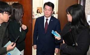 한동훈 면담한 안철수 "尹, 표결 전까지 퇴진 계획 안 밝히면 탄핵 찬성"