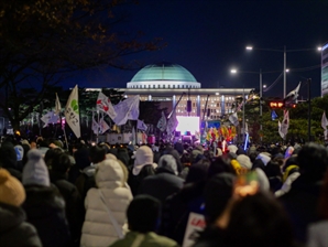 美언론·전문가 "국힘, 상처뿐인 승리…정치혼란 더 커질 것"