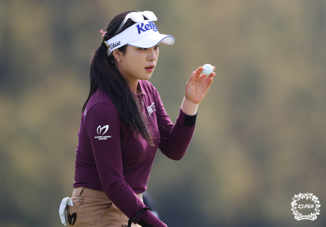 LPGA 투어 Q시리즈 퀄리파잉 최종전 3라운드에서 공동 16위에 오른 윤이나. 사진 제공=KLPGA