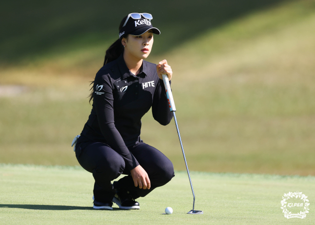 LPGA 투어 Q시리즈 퀄리파잉 최종전 3라운드에서 공동 16위에 오른 윤이나. 사진 제공=KLPGA