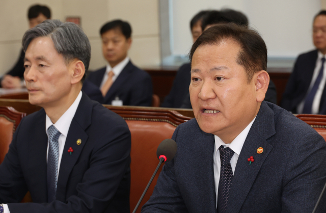 이상민 행정안전부 장관이 5일 국회에서 윤석열 대통령의 비상계엄 선포·해제 경위와 관련 현안 질의를 위해 열린 행정안전위원회 전체회의에서 발언하고 있다. 연합뉴스