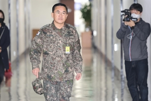 軍인사 본격 소환…'포고령 작성' 前 방첩사령관 현역군인 첫 피의자 조사 [탄핵정국 대혼란]