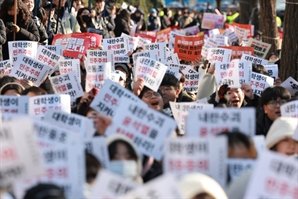 '尹 계엄'에 전국 대학생들 뿔났다 "퇴진 목소리 하나로 모아낼 것"