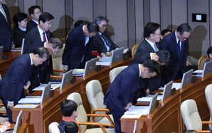 [단독] 마비된 尹 정부…계엄사태 후 정부 입법 단 '1건'