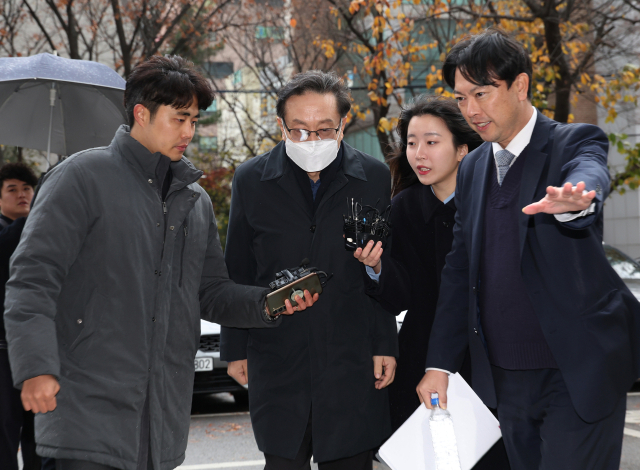 檢, '우리은행 부당대출' 손태승 최근 재소환…"압색 직전 휴대전화 교체"