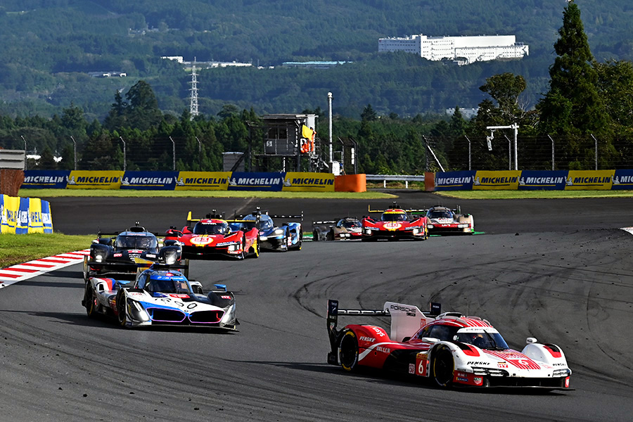 2024 FIA WEC 후지 6시간 내구 레이스에서 주행 중인 포르쉐 963. 사진 김학수 기자
