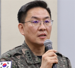 "계엄 당시 尹, '끌어내라' 2차례 지시… ‘왜 못 끌어내냐’고 화도 냈다” 수방사령관 진술