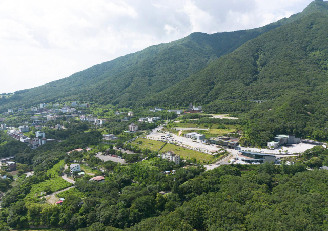 산악 익스트림센트 건립 예정지인 울산시 울주군 영남알프스 복합웰컴센터와 주변 전경. 사진 제공=울산시