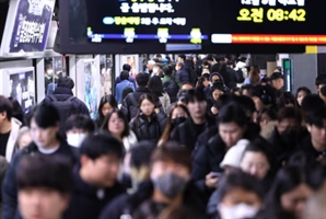 직장인 출퇴근 평균 1시간 14분…작년보단 더 늘어