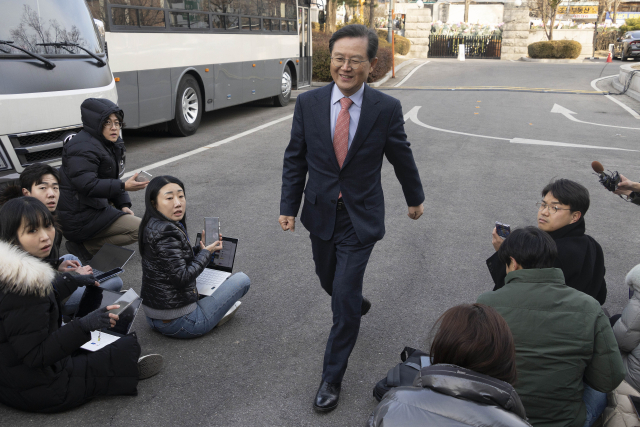 헌재 향하는 윤 대통령 측 법률대리인 연합뉴스