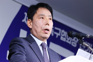 '회장 출마' 신문선 "재벌이 축구 행정 하는 것에 마침표 찍겠다"