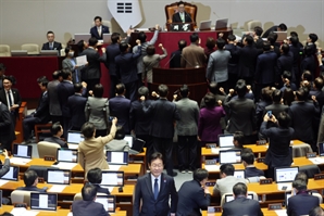 '지정생존자'의 현실화…경제·외교안보 ‘시계제로’