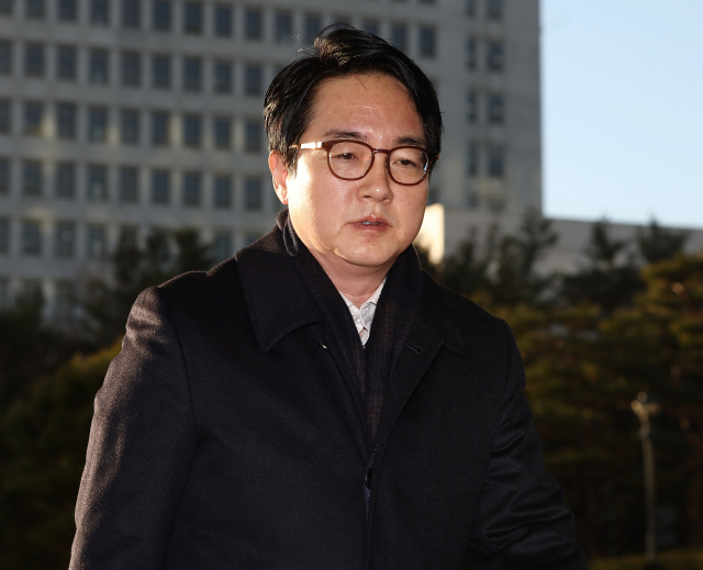 심우정 검찰총장이 지난달 27일 오전 서울 서초구 대검찰청으로 출근하고 있다. 연합뉴스