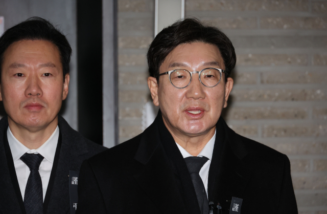권성동 국민의힘 원내대표가 1일 오전 서울 여의도 국민의힘 중앙당사에서 열린 현안관련 비공개 회의를 마치고 나와 취재진 앞에서 발언하고 있다. 연합뉴스