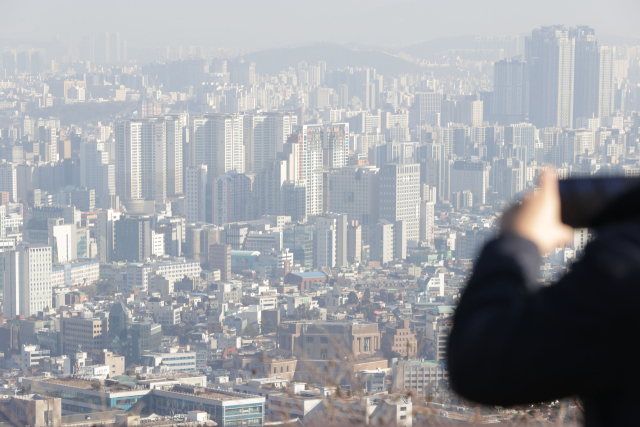 2일 서울 남산에서 바라본 서울 시내. 연합뉴스