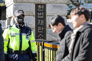 [속보] 헌재 "문형배 권한대행 6일 재판관 회의 소집"