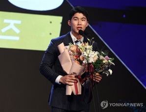 김혜성, MLB 다저스와 3+2년 최대 324억에 입단…오타니와 한솥밥 먹는다