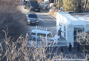 日아사히 “경호처, 왜 이토록 尹지키나”…"경호처장, 대통령 마지막 보루"