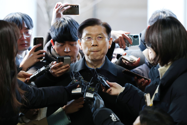 윤석열 대통령에 대한 고위공직자범죄수사처의 체포영장 집행을 저지한 박종준 대통령 경호처장이 10일 서울 서대문구 국가수사본부로 출석하고 있다. 연합뉴스