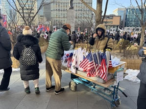 "시민에 '정신 차려요' 했다가 미친X 소리 배부르게 들었다" 야당 의원의 고백, 무슨 일?