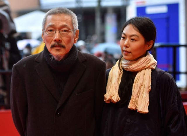 홍상수 감독(왼쪽)과 배우 김민희. AFP 연합뉴스