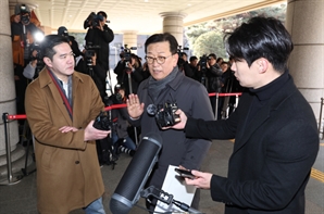 尹 변호인단 “대통령 직접 발언으로 내란 관련 입장 밝힐 것”