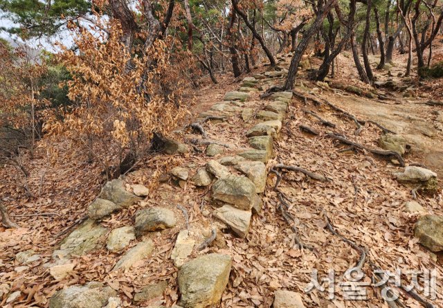 서울 아차산산성의 아차산 구간 모습. 사진 제공=국가유산청