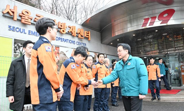 '연휴에도 바쁘다'… 안전 점검 나선 최상목 대통령 권한대행 부총리 겸 기획재정부 장관