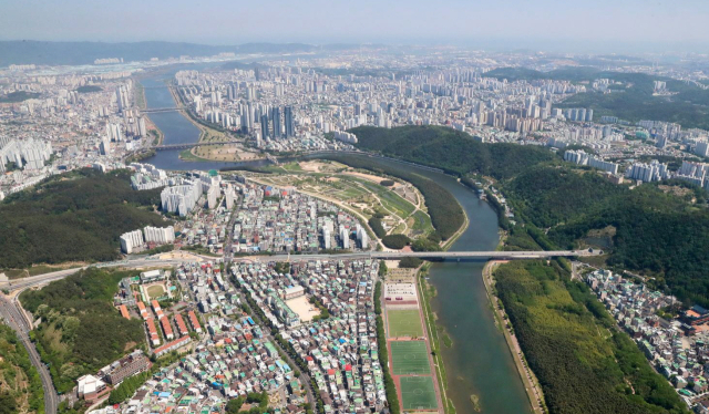 태화강이 가로지르는 울산 도심. 사진제공=울산시