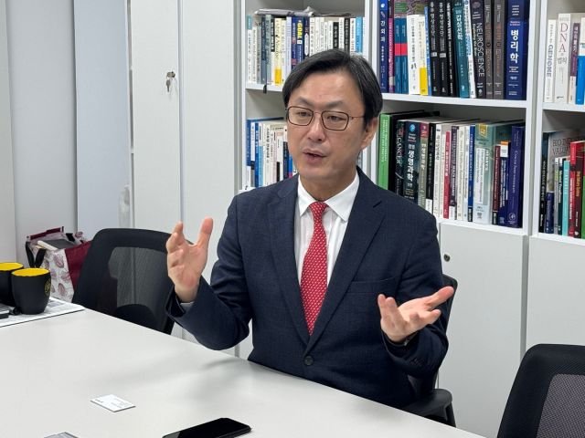 김선우 딥바이오 대표가 2일 서울경제신문과 인터뷰를 하고 있다. 사진 제공=딥바이오