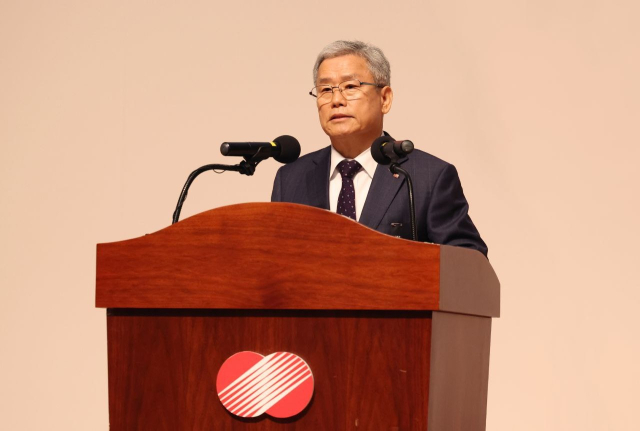 김동철 한국전력 사장이 2일 전남 나주 한전본사에서 열린 시무식에서 신년사를 하고 있다. 사진 제공=한전.