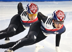 쇼트트랙 박지원 2관왕 확보…혼성계주 이어 1500m '금메달'