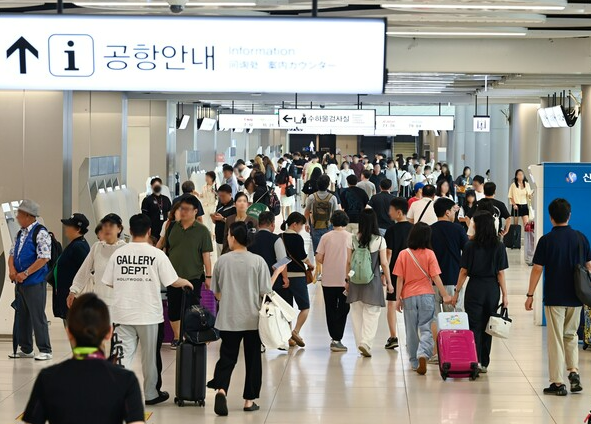 "이미 늦었다고?"…설 보다 오래 쉬는 추석 비행기표 끊으려다 '깜짝'