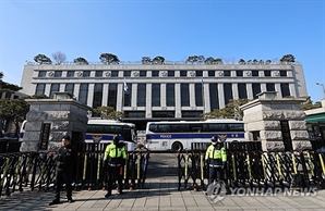 헌재 “尹 탄핵심판 추가 변론 미정…검찰 조서 증거 사용 가능”