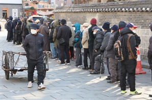 "취업자 반등 긍정요소 안 보여"…올 증가폭 10만명선 붕괴 위기