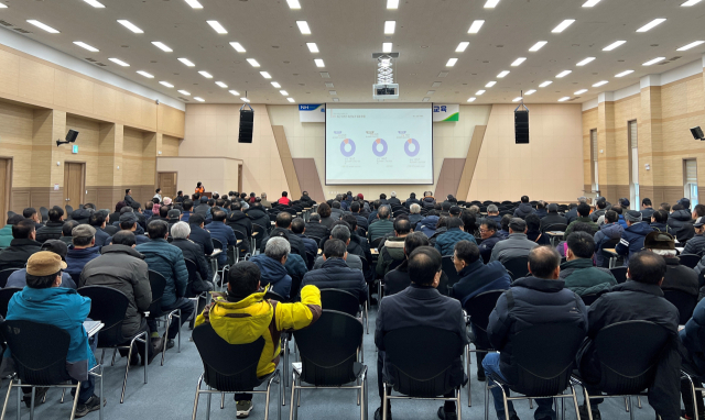 전남도는 겨울철 전기적 원인에 따른 축사 화재 발생 위험이 증가함에 따라 오는 21일까지 전기안전 등 화재예방 특별교육을 시·군별로 실시한다. 사진 제공=전라남도