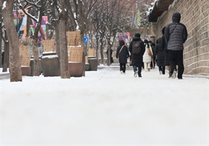 "출근길 빙판 조심하세요" 전국에 눈·비…적설량 최대 10㎝