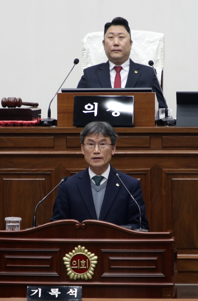 천창수 울산교육감이 12일 울산시의회 임시회에 참석했다. 사진제공=울산교육청