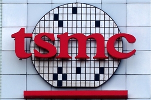 TSMC, 인텔과 협력 거부 시 美반독점 조사 받을 수도