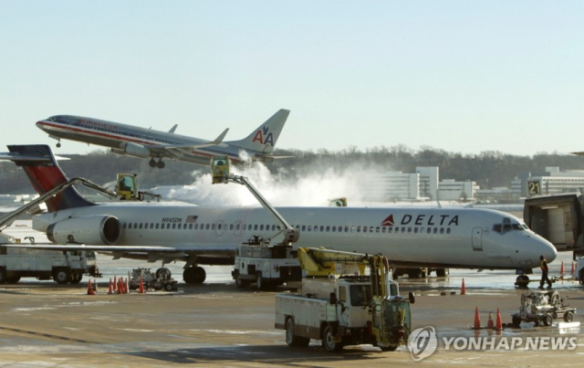 지난달 항공 사고가 발생한 美 로널드 레이건 공항. 로이터 연합뉴스