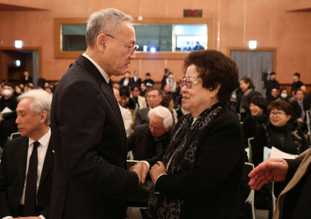 "활을 하프로…문화정책 방향성 제시한 지성"