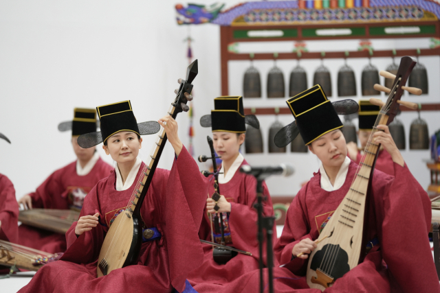 25일 서울 서초구 국립국악원에서 진행된 제작발표회에서 ‘보허자’가 연주되고 있다. 사진 제공=국립국악원