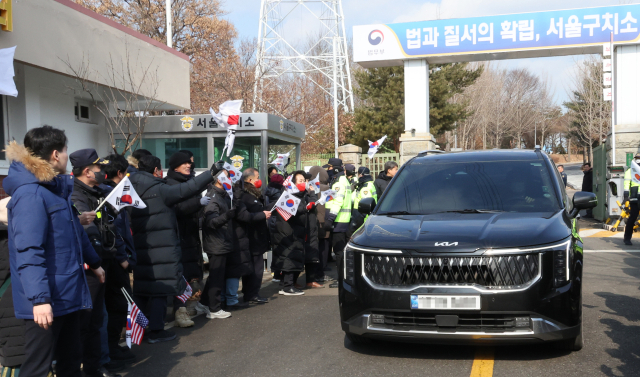 10일 국민의힘 김기현 전 대표와 추경호 전 원내대표, 이철규·정점식·박성민 의원 등이 경기도 의왕시 서울구치소에서 윤석열 대통령 면회를 마친 뒤 이동하고 있다. 연합뉴스