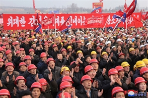 하루 12시간 일하고 영양실조…北 ‘돌격대’ 현실