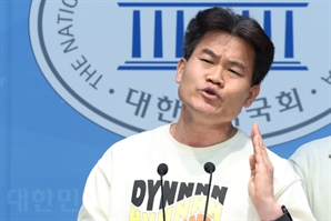 전한길 "한동훈 '李 막아야' 발언 바람직…누구나 실수한다"